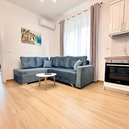 Daire Royal Golem (Tirana)