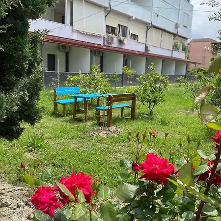 Royal Appartement Golem (Tirana)