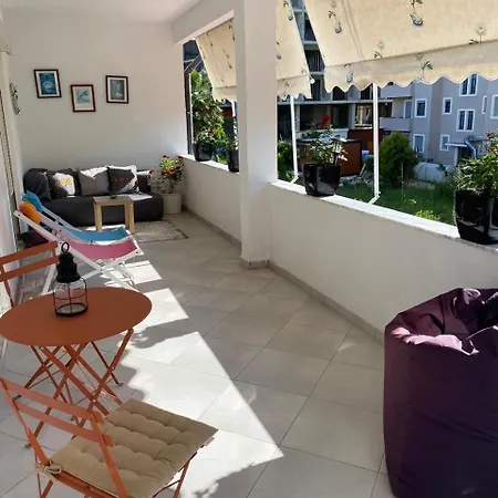 Royal Appartement Golem (Tirana)