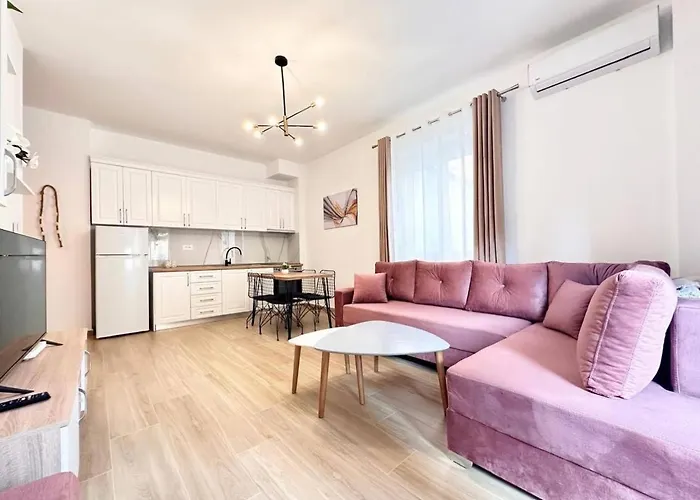 Royal Apartamento Golem (Tirana)