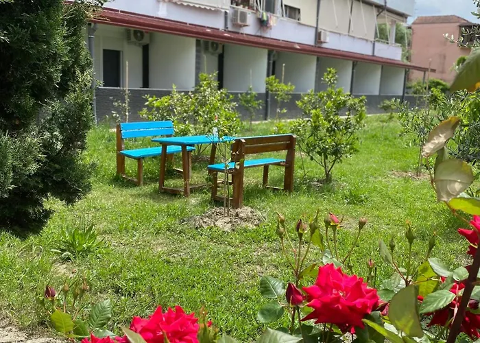 Royal Apartamento Golem (Tirana)